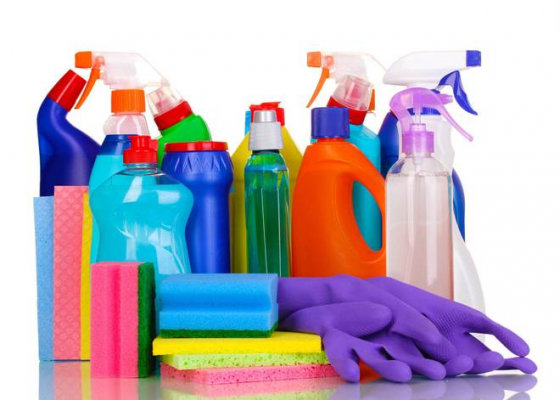 Productos de limpieza: el peligro está bajo el fregadero